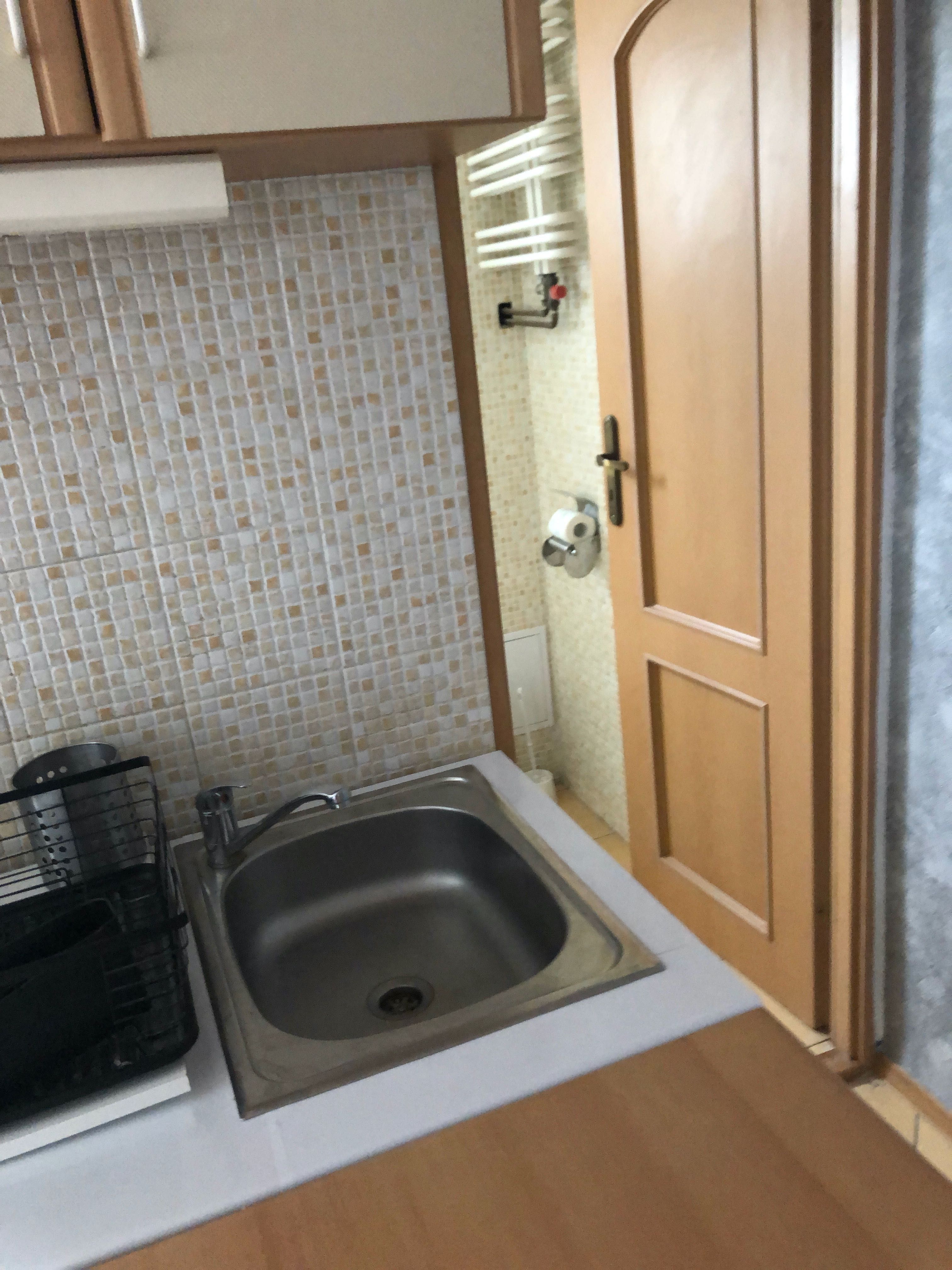 Ładna kawalerka do wynajmu STARE MIASTO , BEZPOŚREDNIO