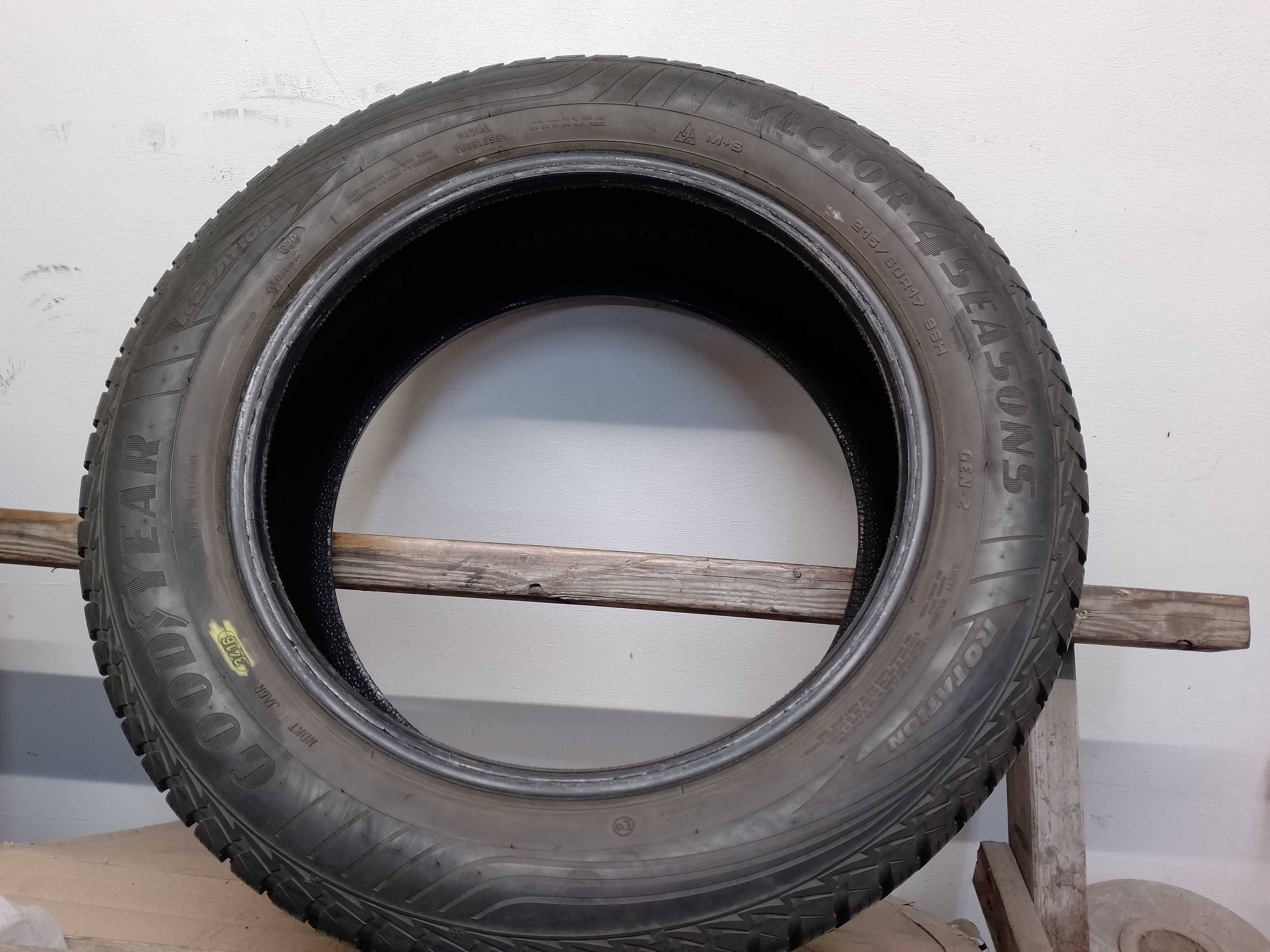 215/60 17 GoodYear Vector4Seasons 3416/3318 Obrzycko Z1128