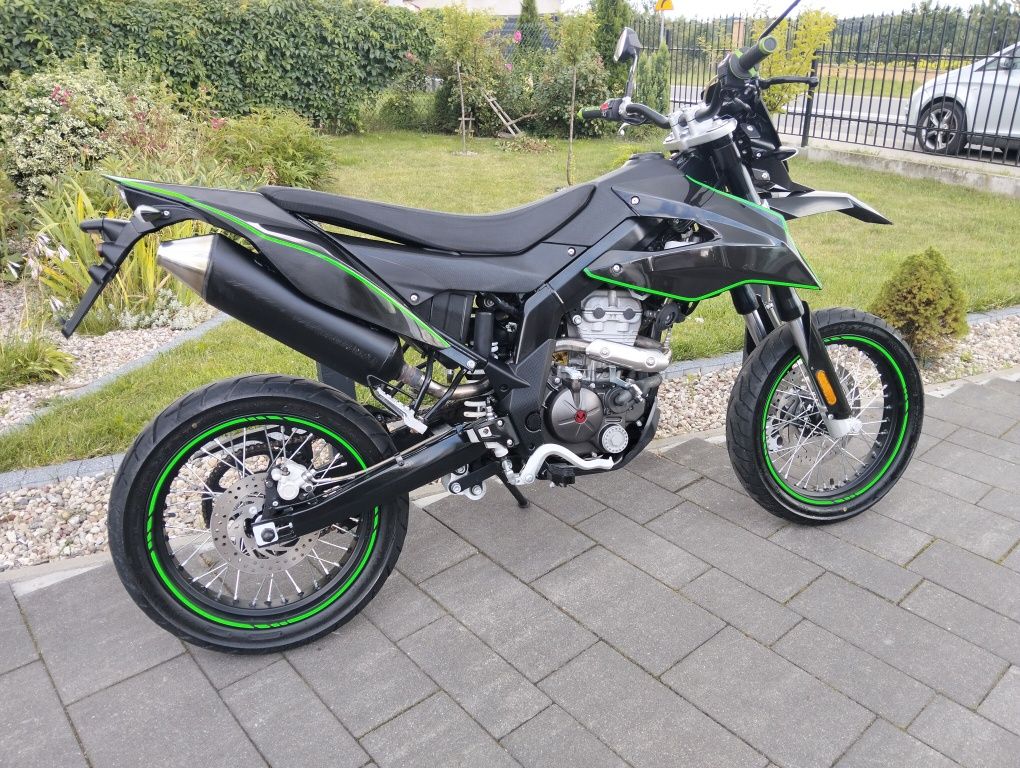 Malagutil XSM 125 SM **jak nowy** kat A1/B z Niemiec Transport