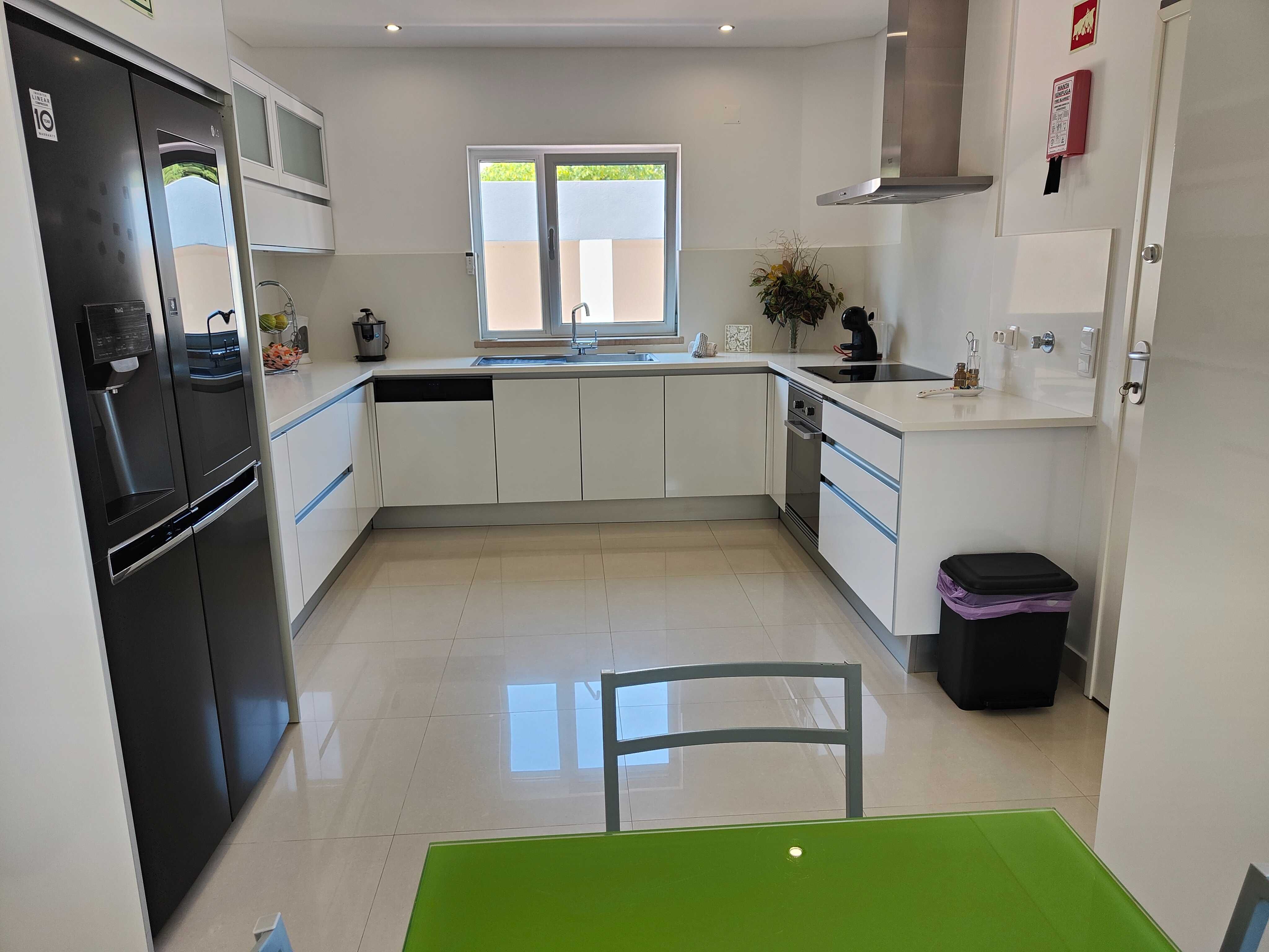Vila Moderna 4 quartos/ piscina Privativa