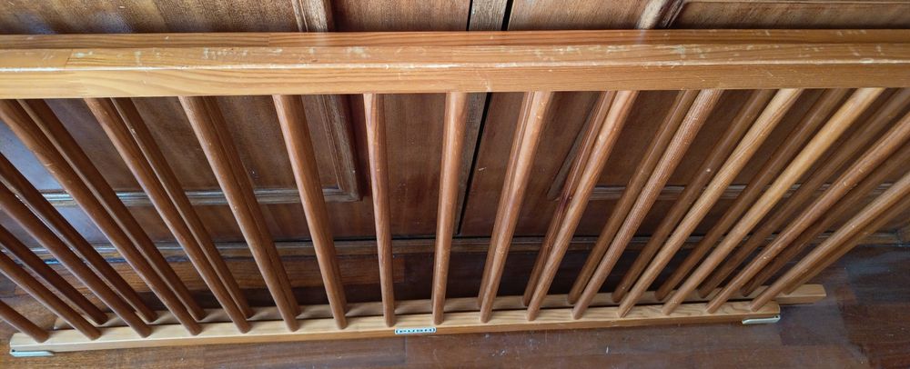 Cama de Bebé, berço em Madeira, Segura, Estável e Pronta a Usar, Só 30