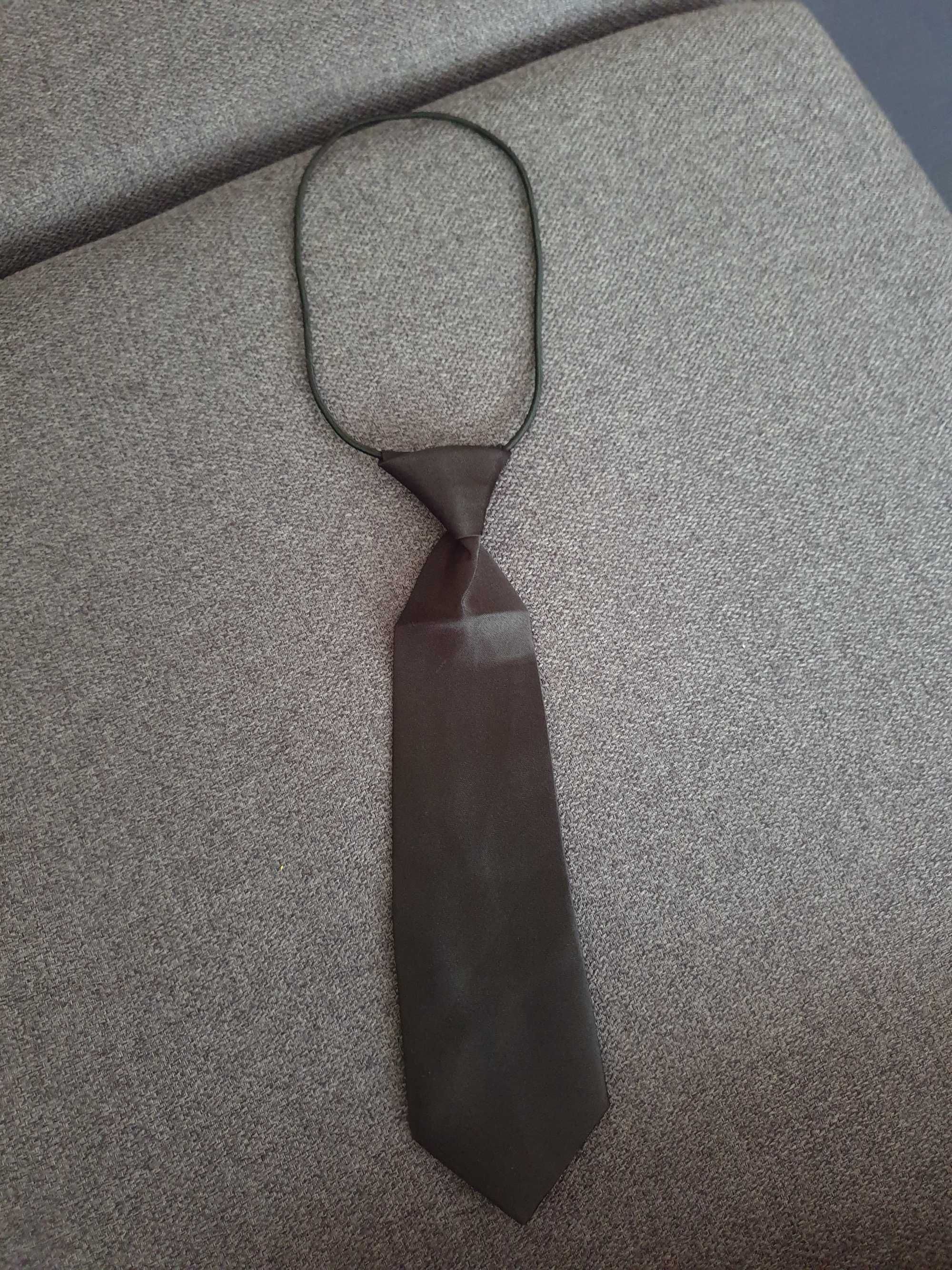 Krawat, mucha, szelki czarny kolor