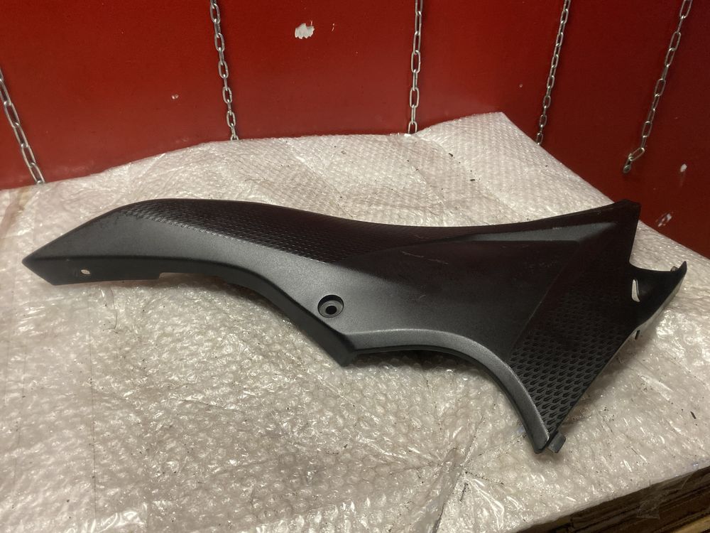 Honda CBR 500 R osłona owiewka wypełnienie C148