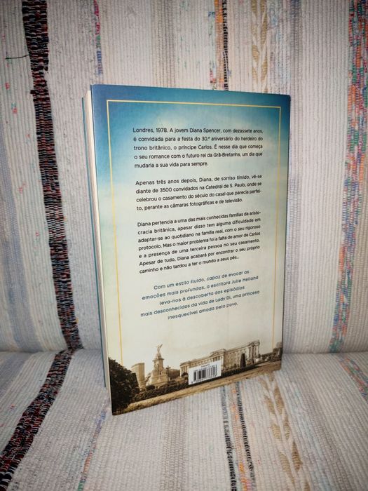 Diana, a Rainha dos Corações | Julie Heiland (Portes grátis)