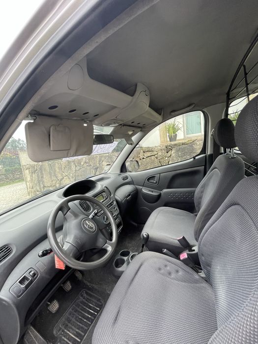 Toyota Yaris 2004