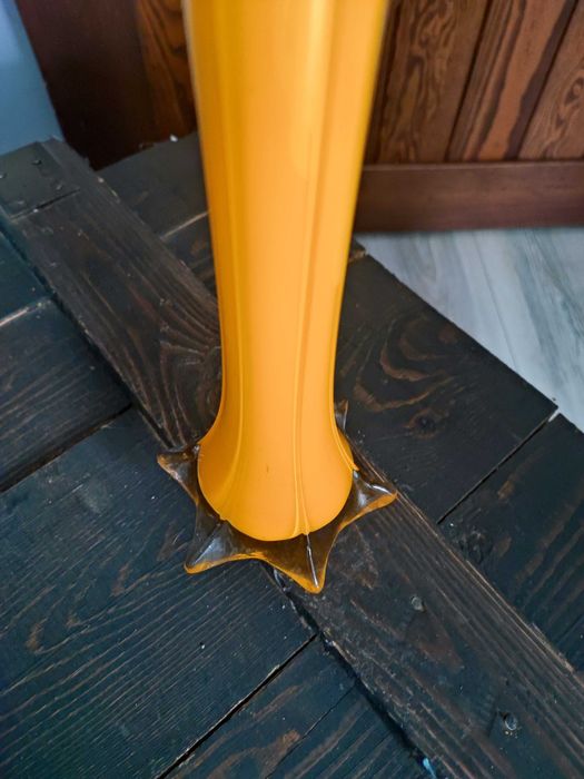 Ciekawy wazon flet żółty PRL