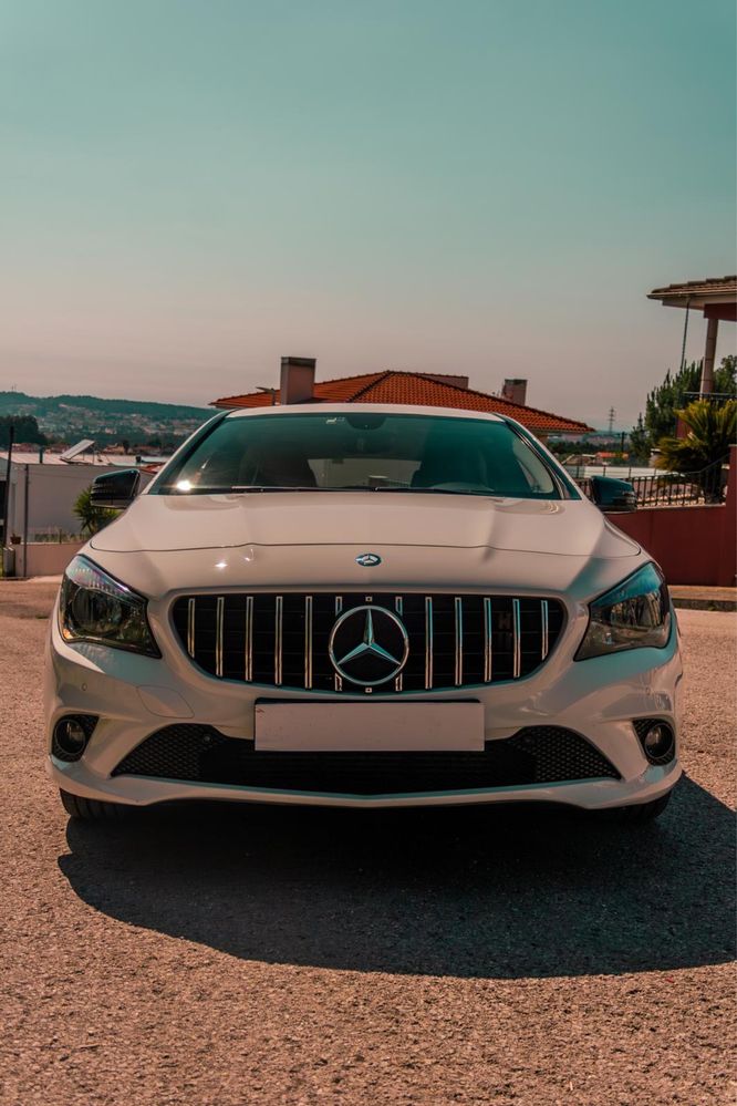 Mercedes Benz CLA 220