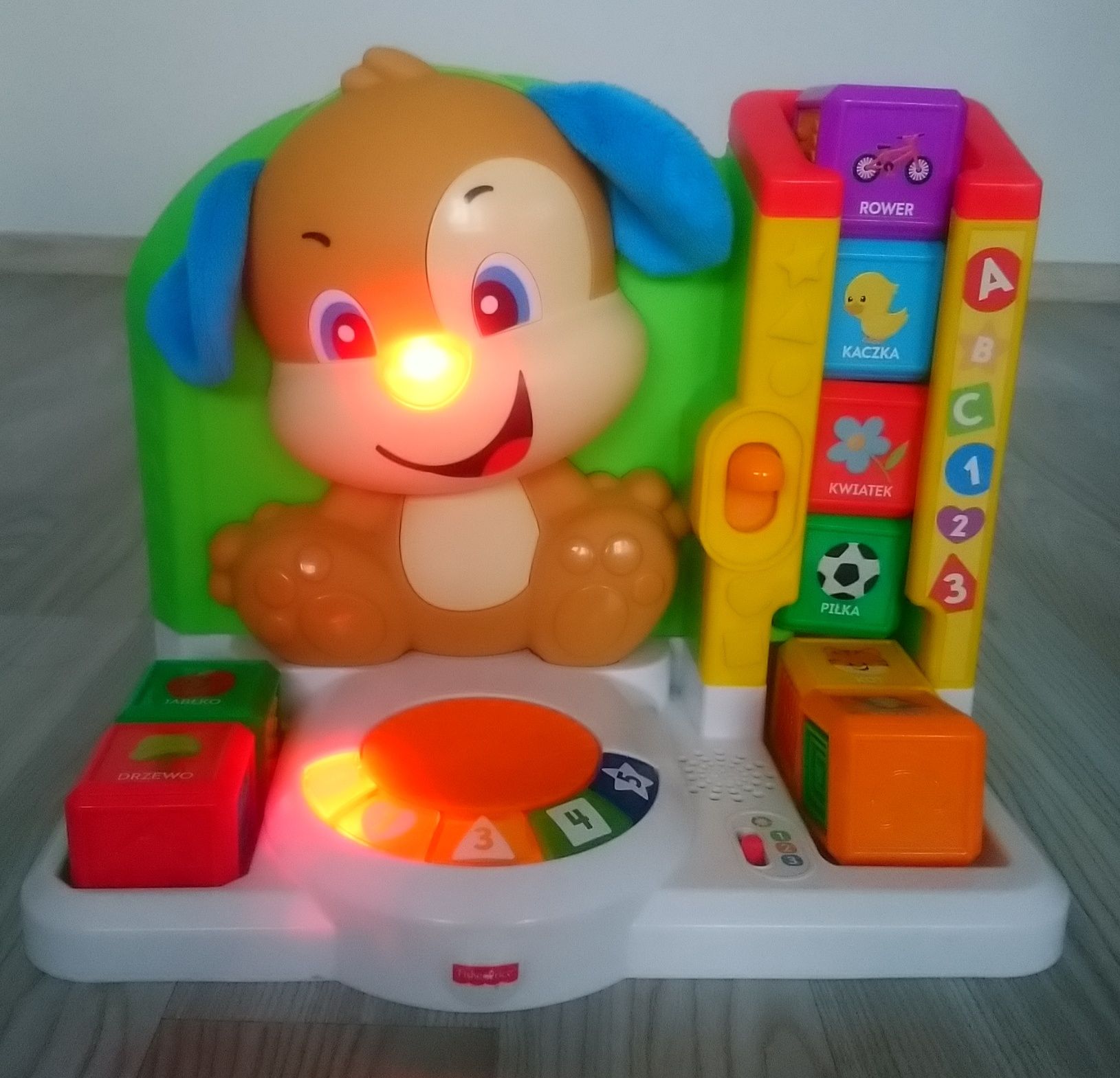 Edukacyjna stacja szczeniaczka Fisher Price