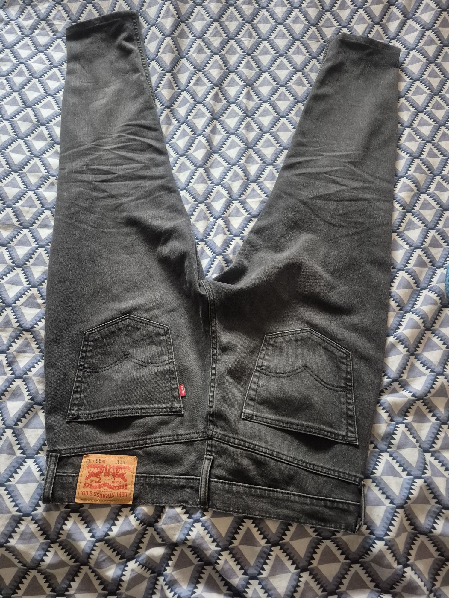 Dzinsy Levis czarne xl