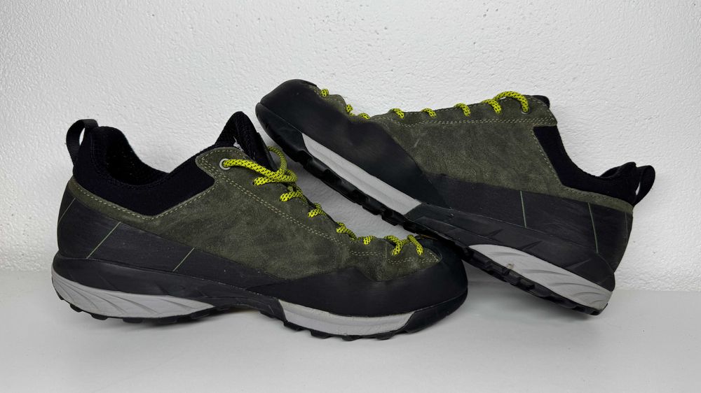 Чоловічі кросівки для трекінгу Scarpa Mescalito розмір 44, 28 см