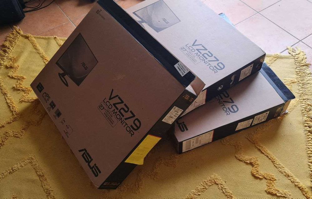 3 Monitores ASUS VZ279HE (27'' Full HD - LED IPS (Ultra FINOS)