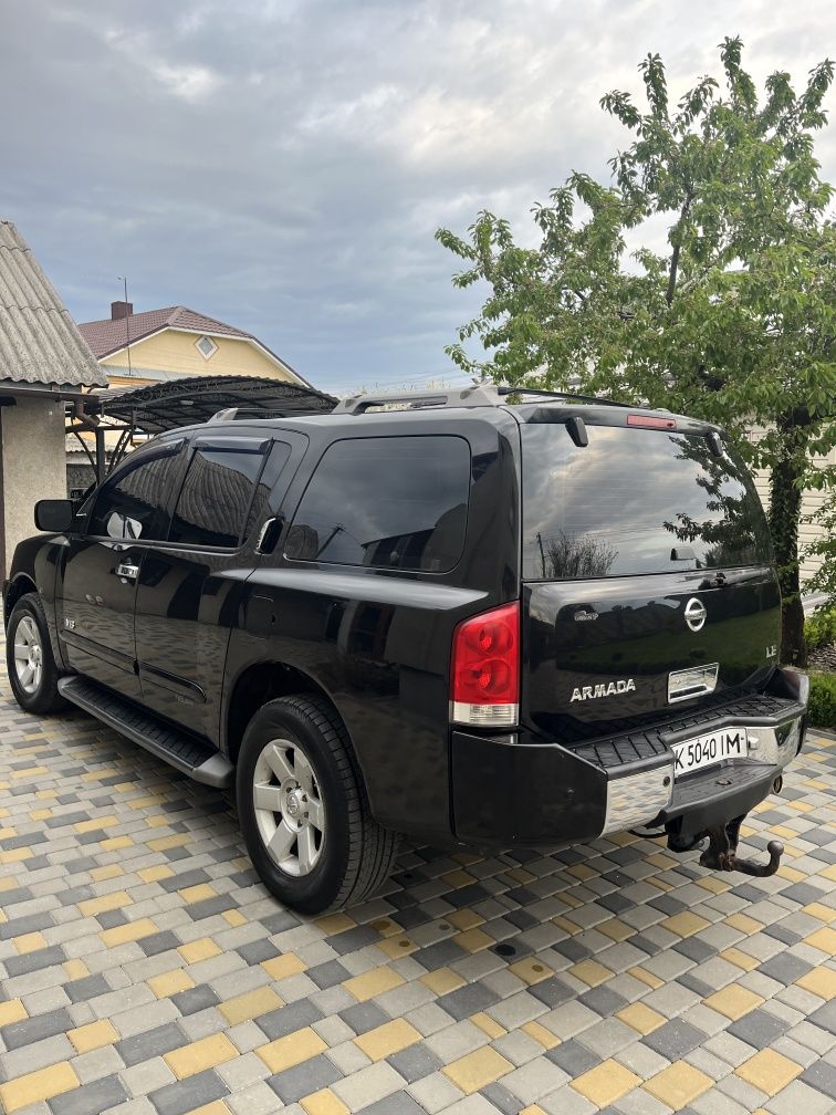 Власне авто Nissan Armada