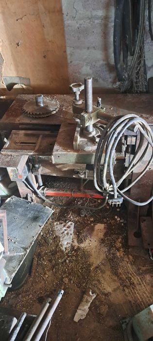 Деревообробний фрезерний станок Вертикальна фреза