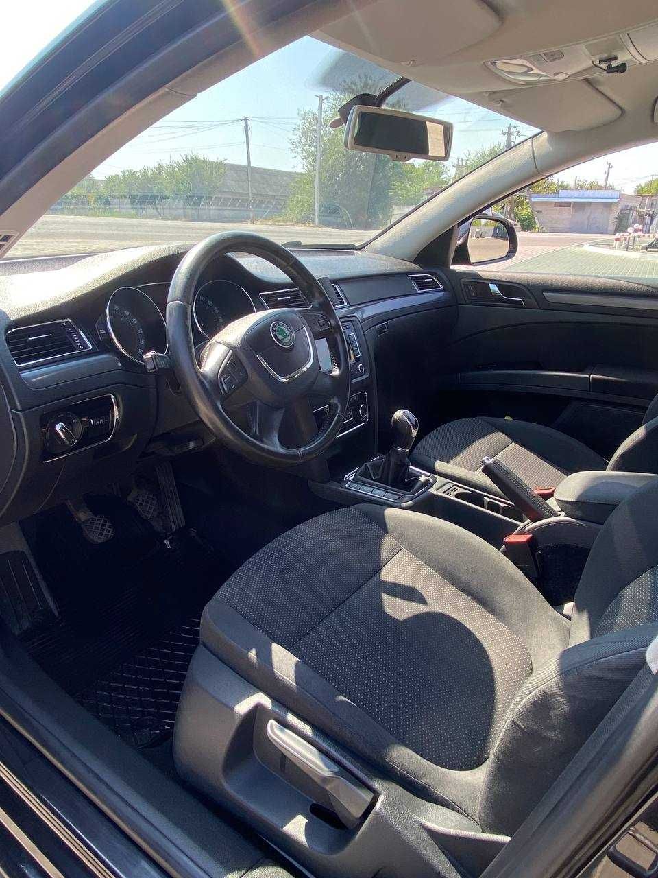 Skoda Superb 2011