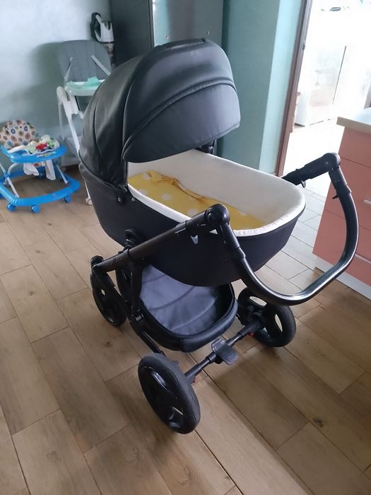 Коляска 2в1  в  гарному стані