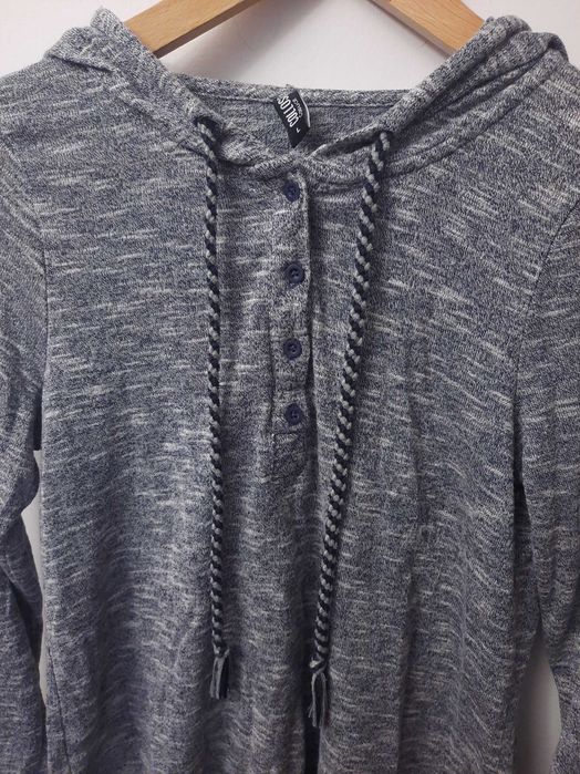 Cienka bluza z kapturem bluzka sweterek Colloseum L