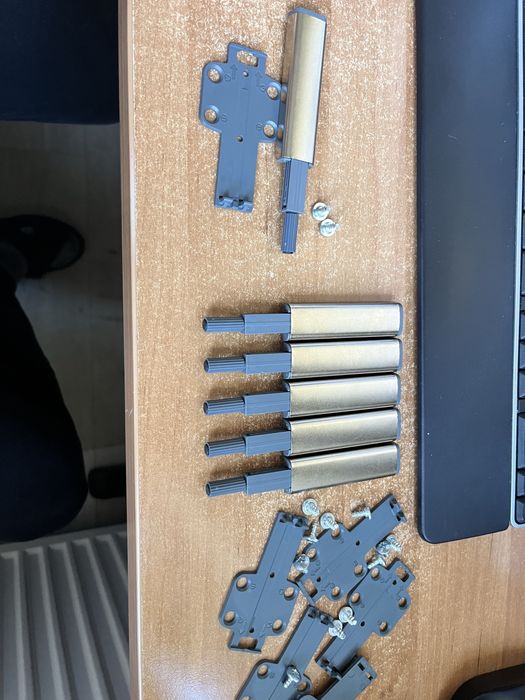 IKEA Besta cichy domyk x6