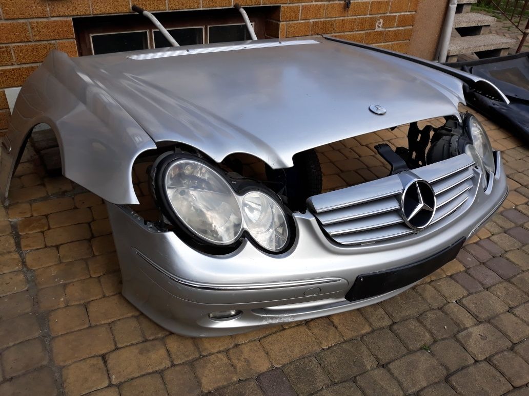 Mercedes CLK W 209 Maska Klapa Zderzak Drzwi