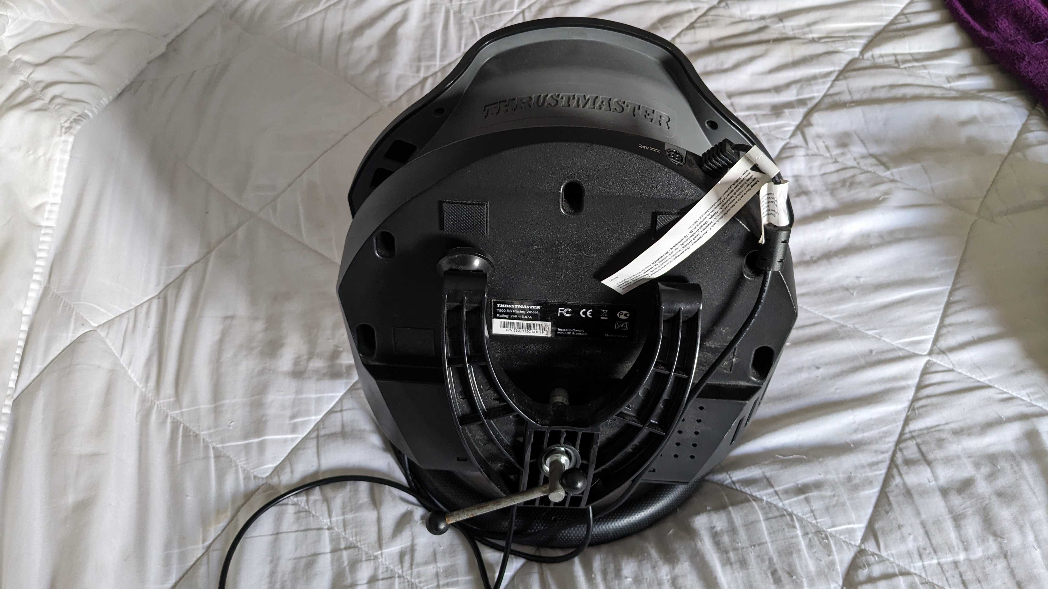 Volante e Pedais Thrustmaster T500 RS - PC / PS3 / PS4
