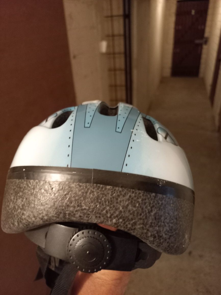 Kask dla dzieci dziecka STAN BDB regulowany