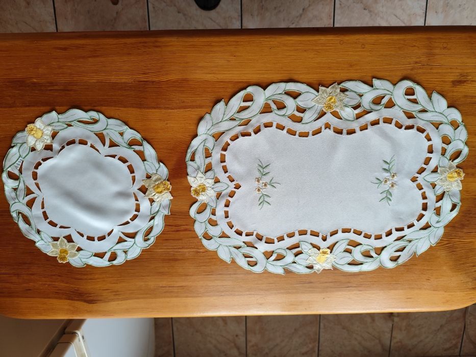 Serwetki na stół lub ławę