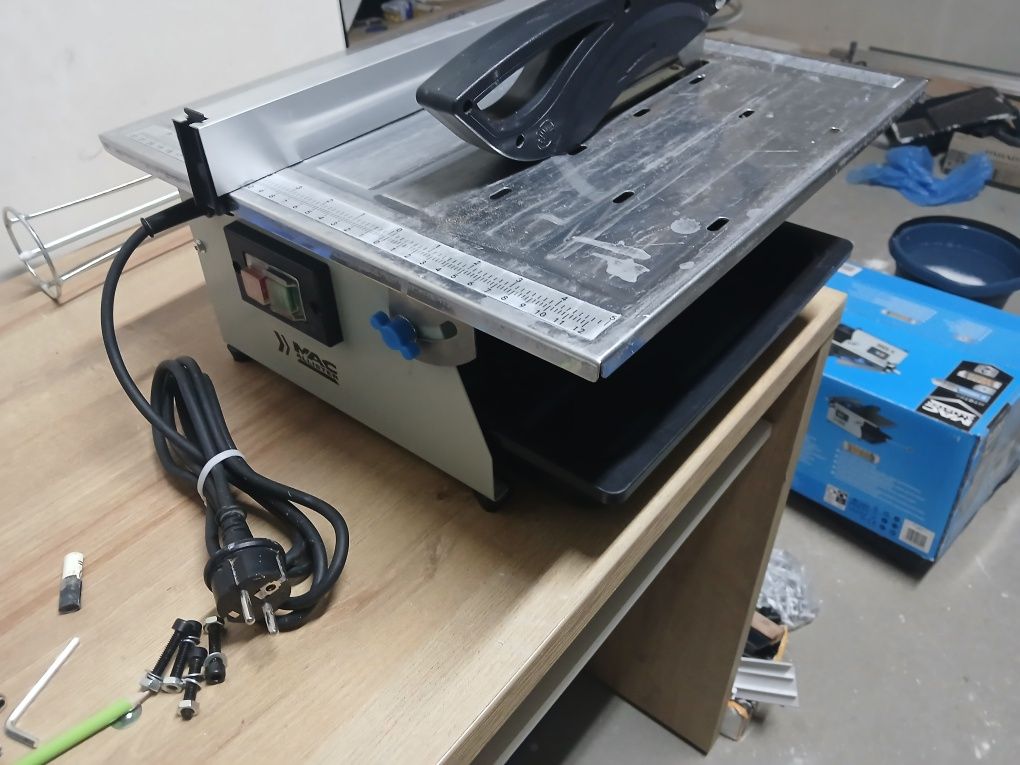 Przecinarka do płytek 750W