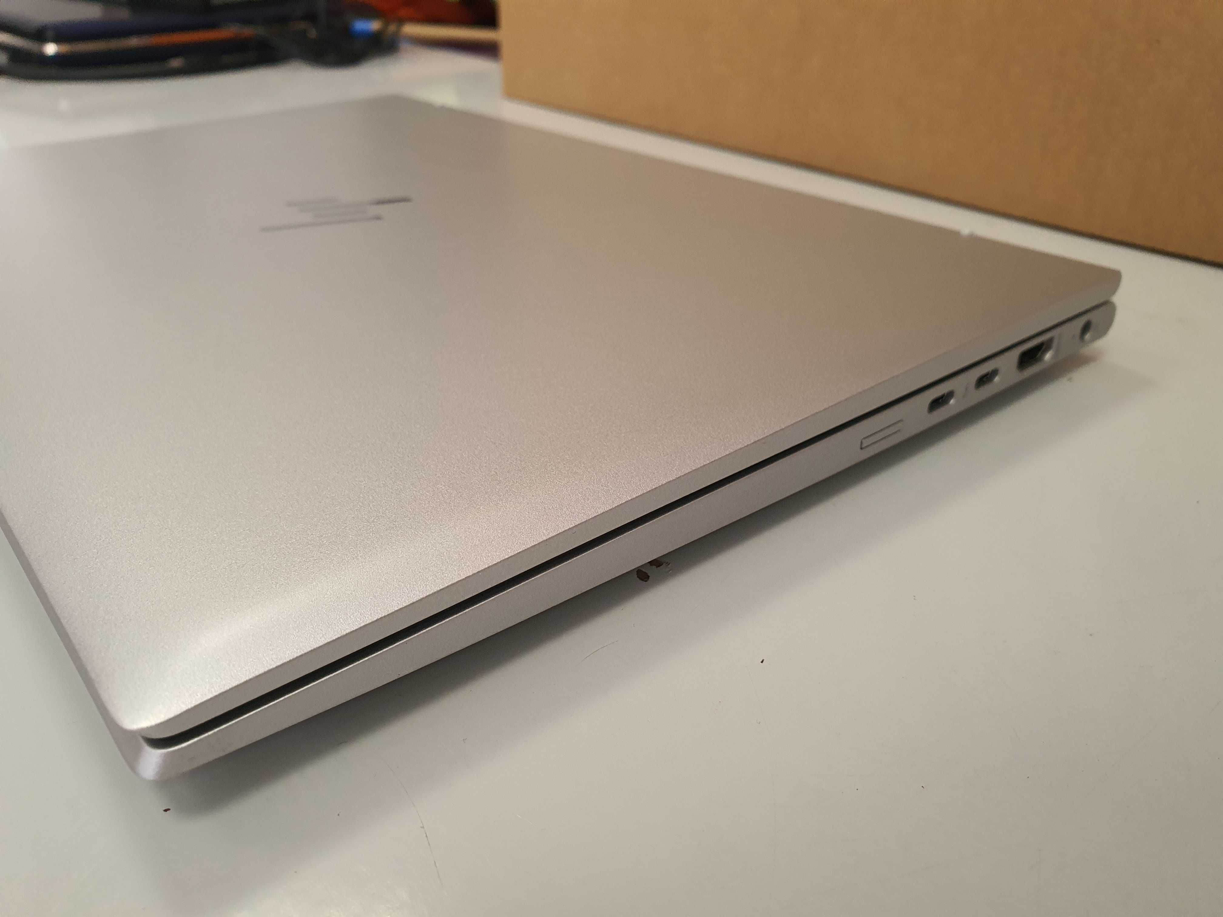 HP EliteBook 840 Aero G8 16 GB / 512 GB srebrny