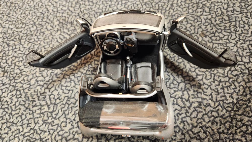 1:18 Smart Fortwo Brabus Cabrio