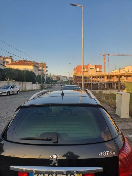 Vendo carrinha para peças inteira  sem documentação .. abate incluido