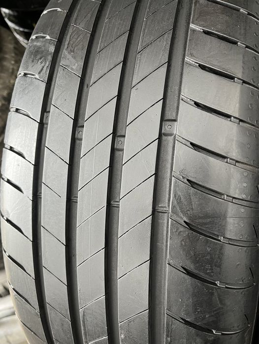 Шини Bridgestone Turanza R 18 235 55