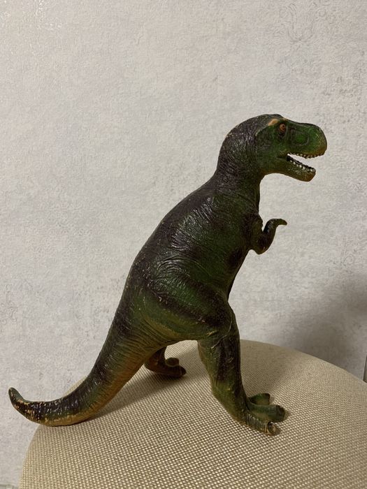 Іграшка фігурка динозавра