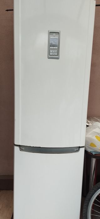 Холодильник б/у indesit