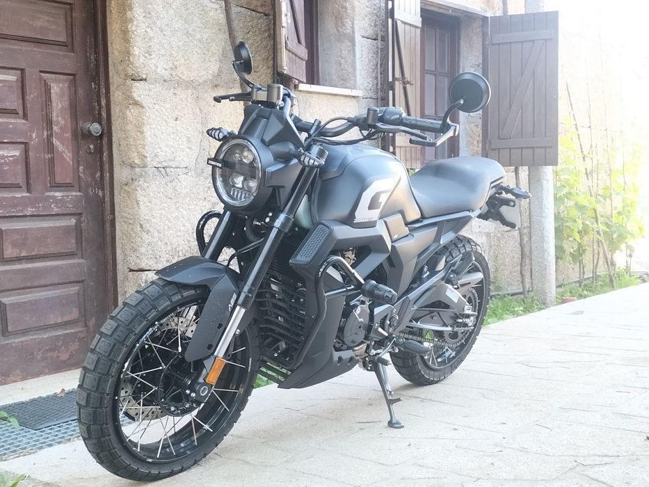 Zontes GK125 como nova