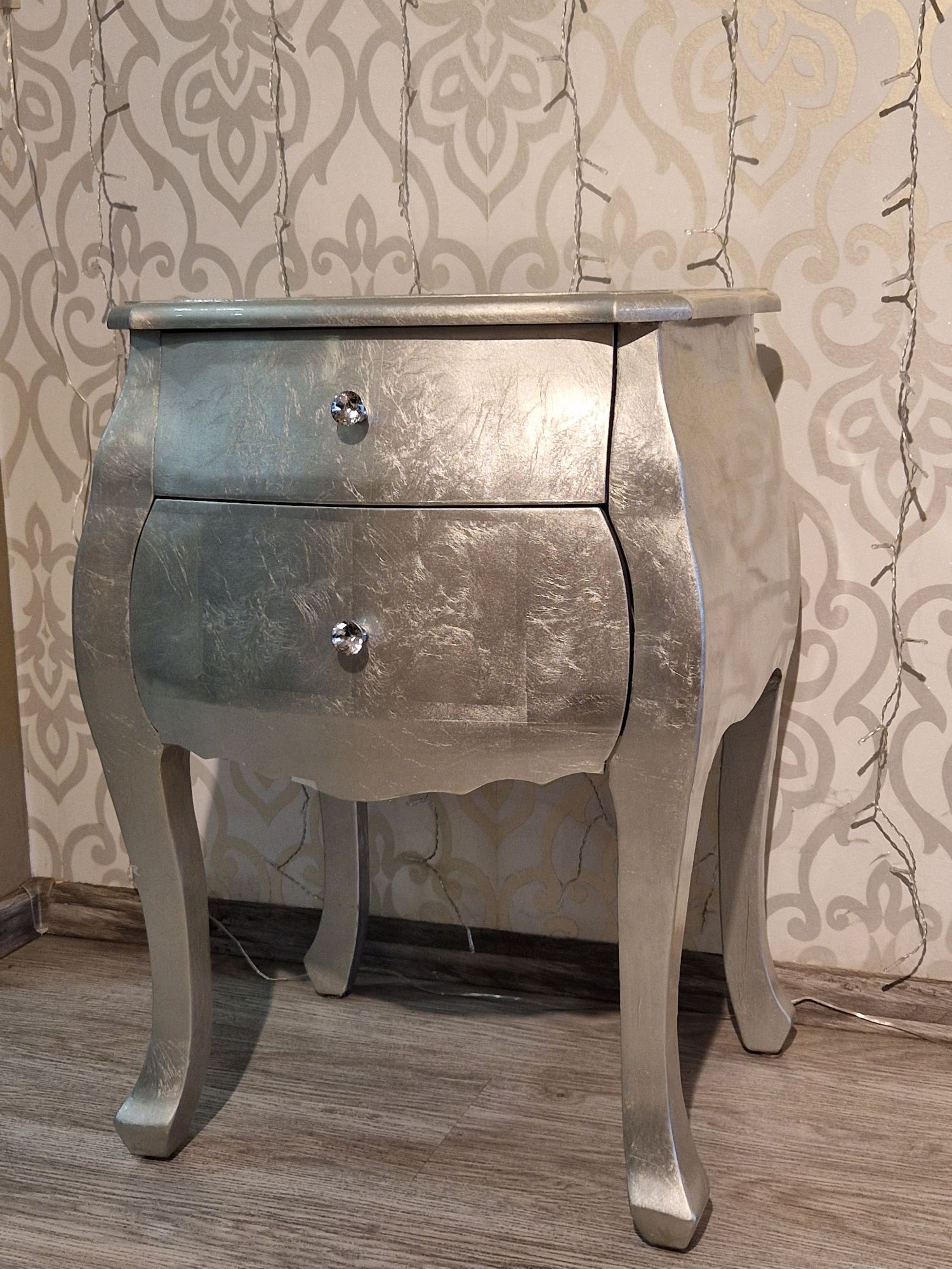 Komoda niska w stylu glamour