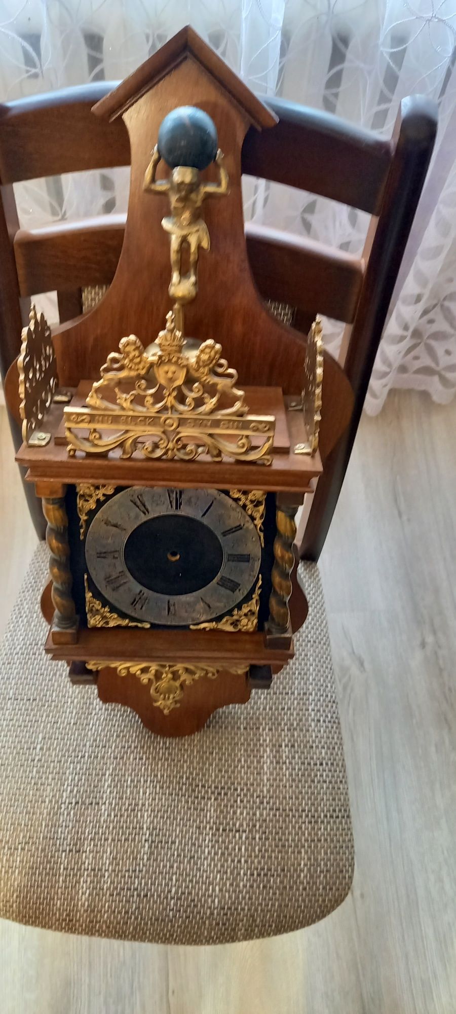 Skrzynka do zegara typu holender wraz z ozdobami