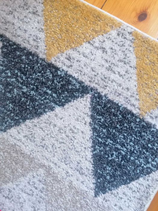 Dywan w trójkąty 160x230