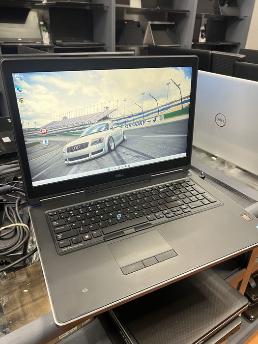 Потужний.дуже великий дісплей ноутбук-станція. Dell intel i7