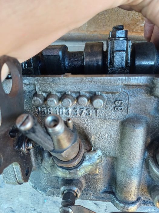 Audi 80 Volkswagen T-2-3 Golf 2-3 Passat b-3-4 1.6 ГБЦ головка блока