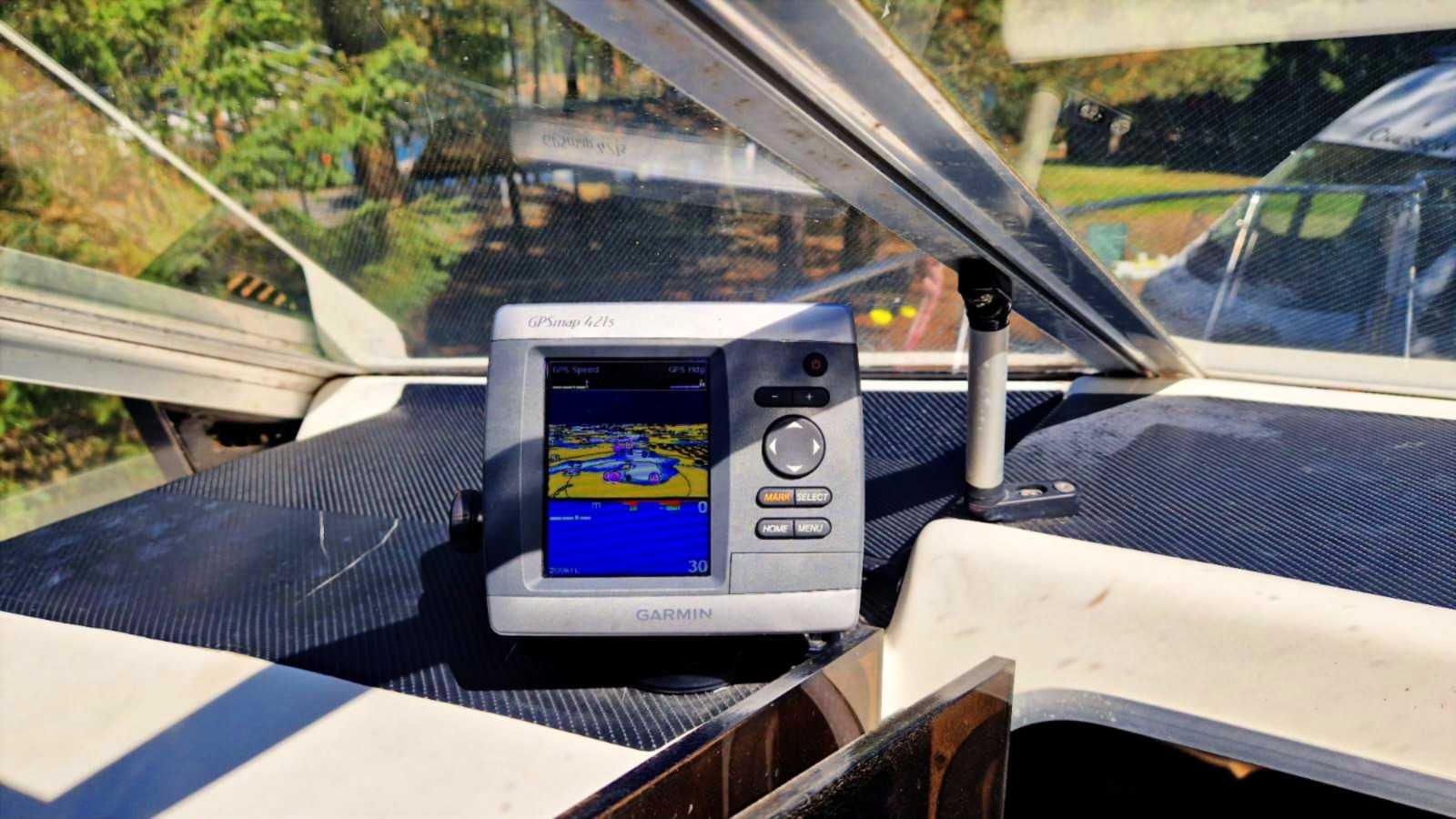 Łodź motorowa jacht Bayliner 2150CT 5.8L V8 + PRZYCZEPA