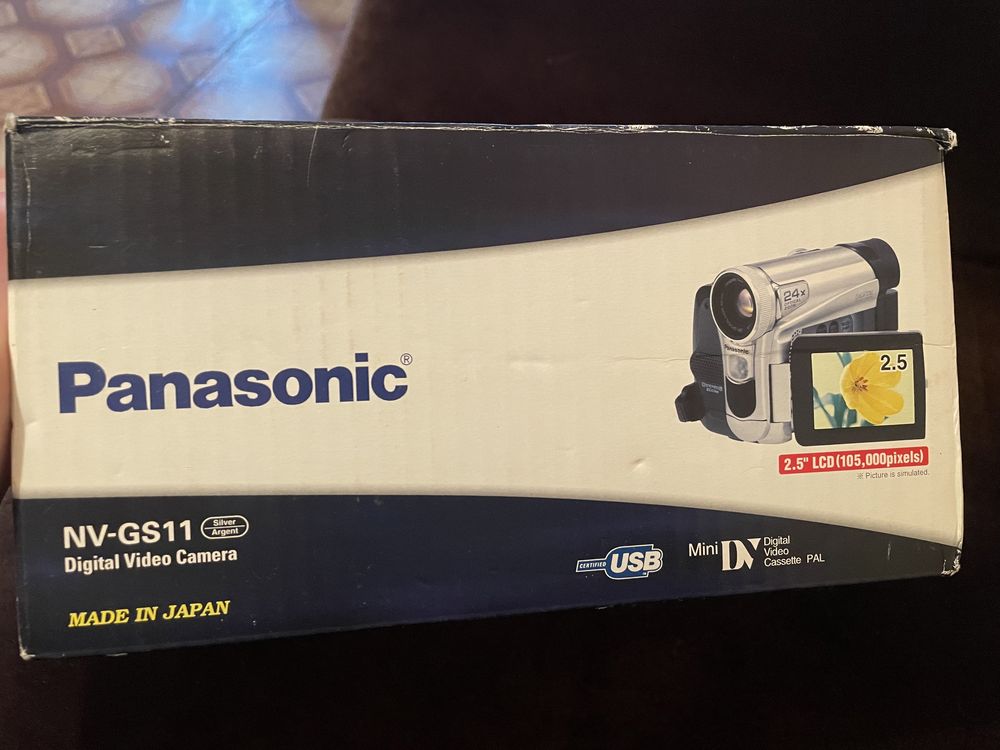 Цифровая видеокамера PANASONIC NV-GS11