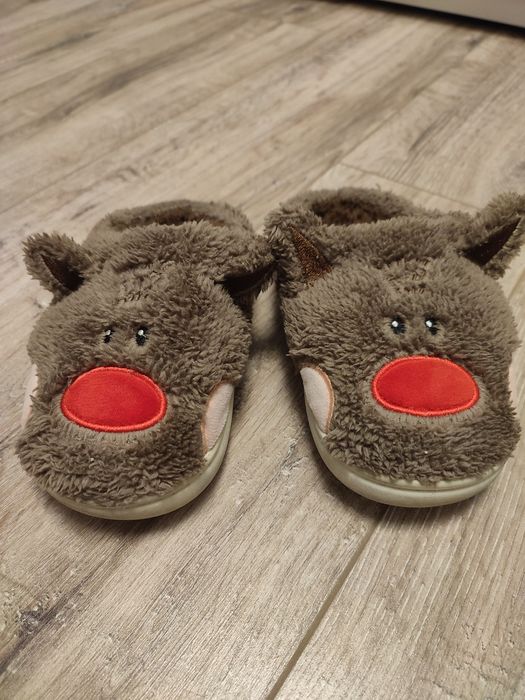 Śliczne zimowe, renifery, kapcie dziecięce r. 30-31