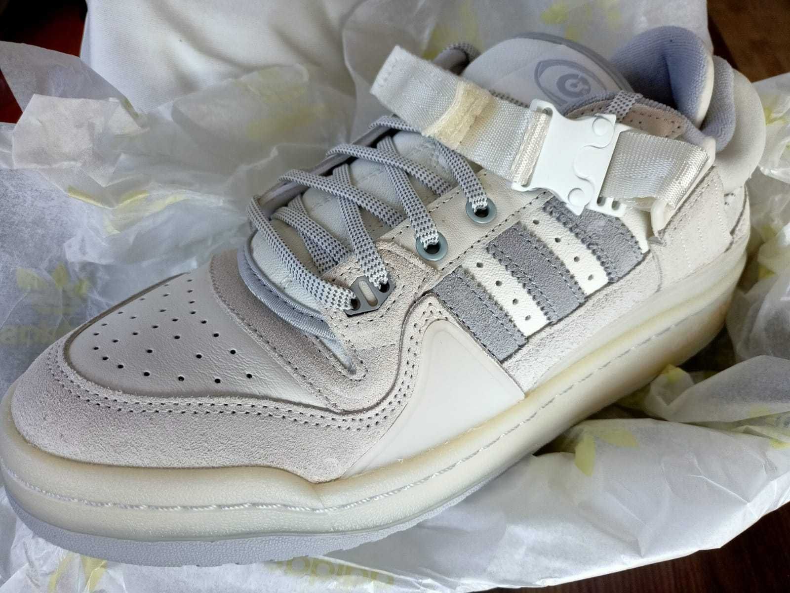 Adidas x Bad Bunny Forum Buckle Low White 42, 2/3