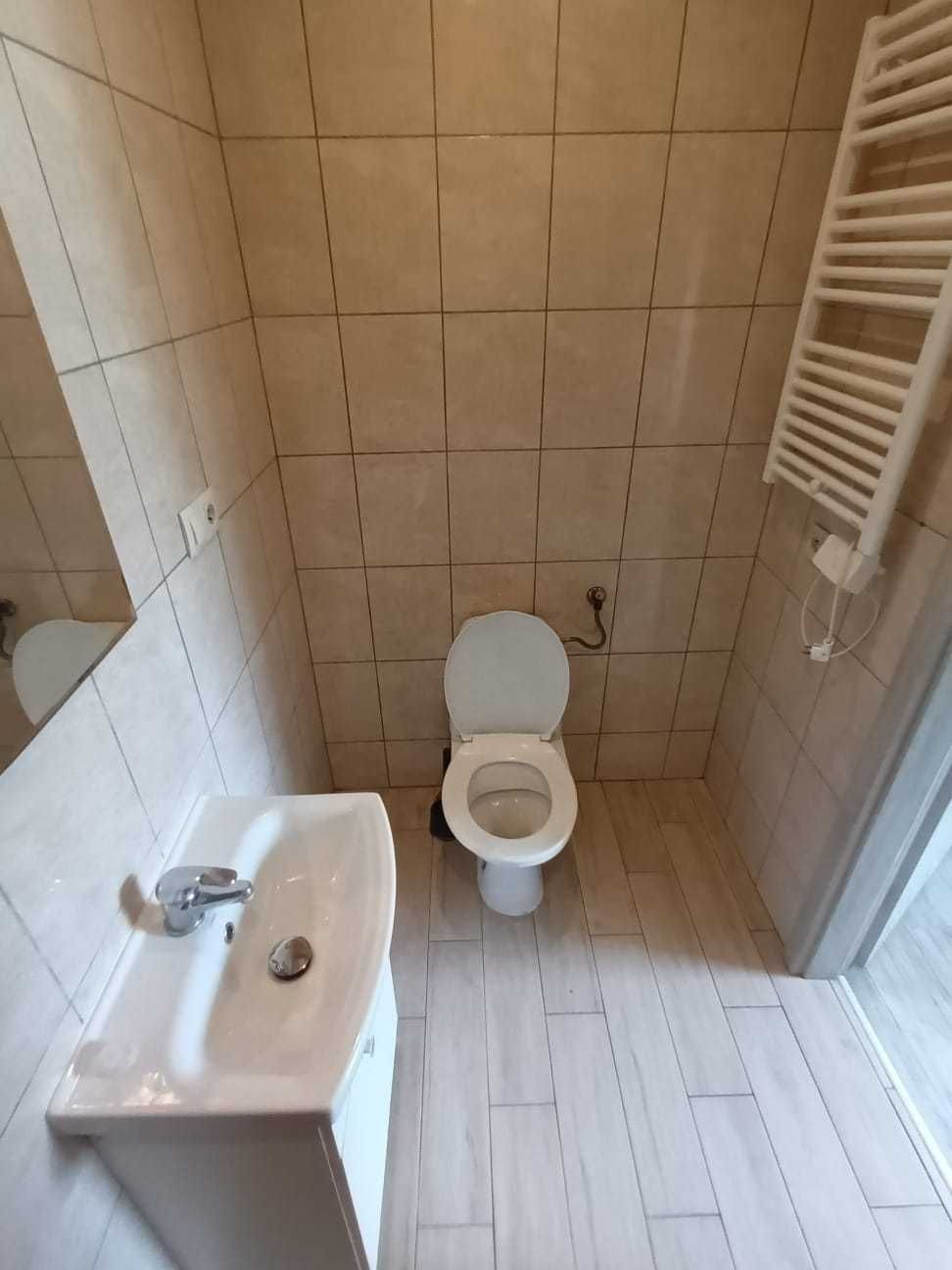 Studio w atrakcyjnej okolicy z dostępem do wielu udogodnień.