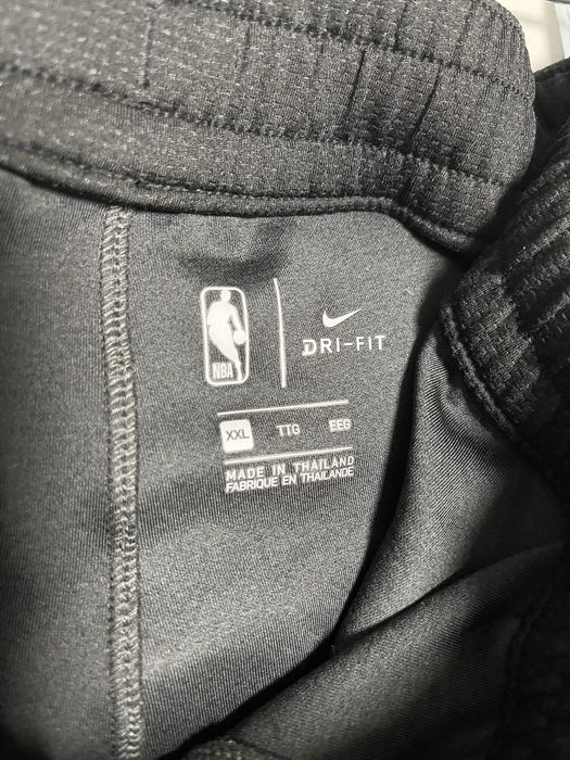 Спортивні брюки Nike