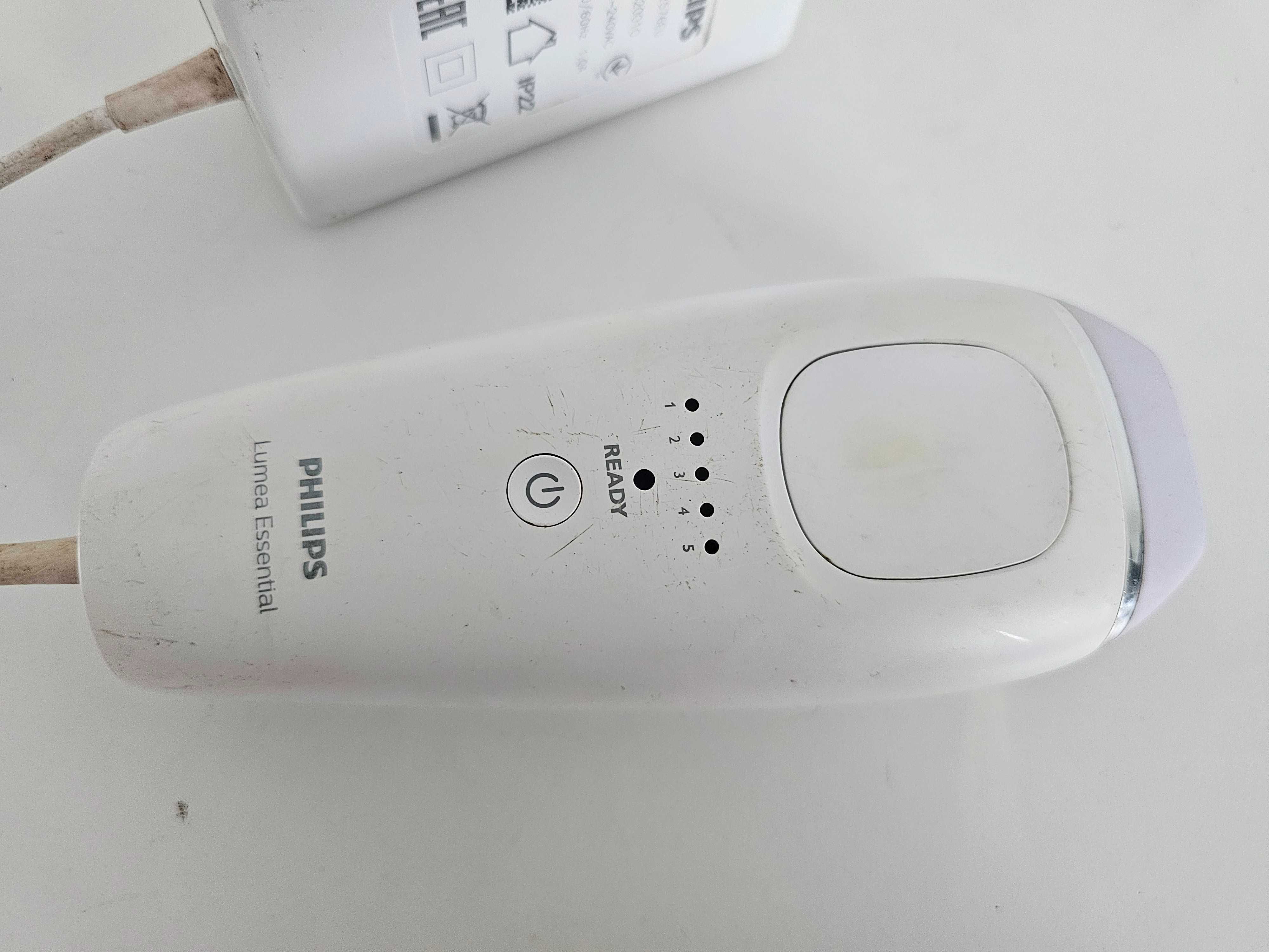 Philips Lumea Essential BRI863/00 depilator świetlny