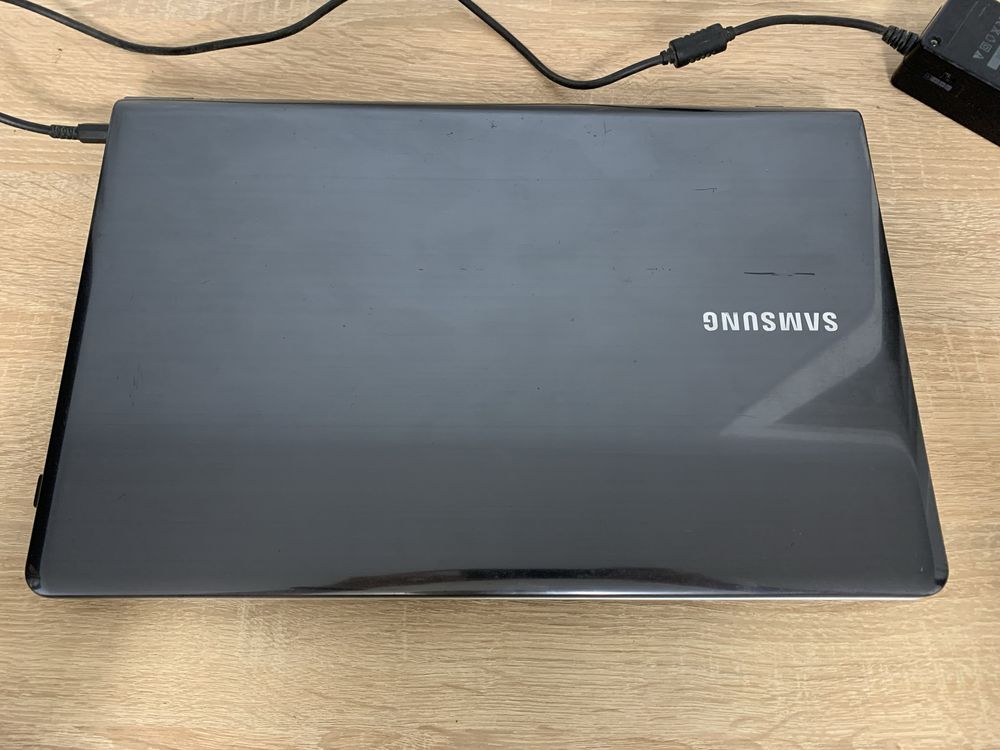 Околоигровой ноутбук Samsung 355V 8gb ram a6-4400m hd7600 750gb hdd