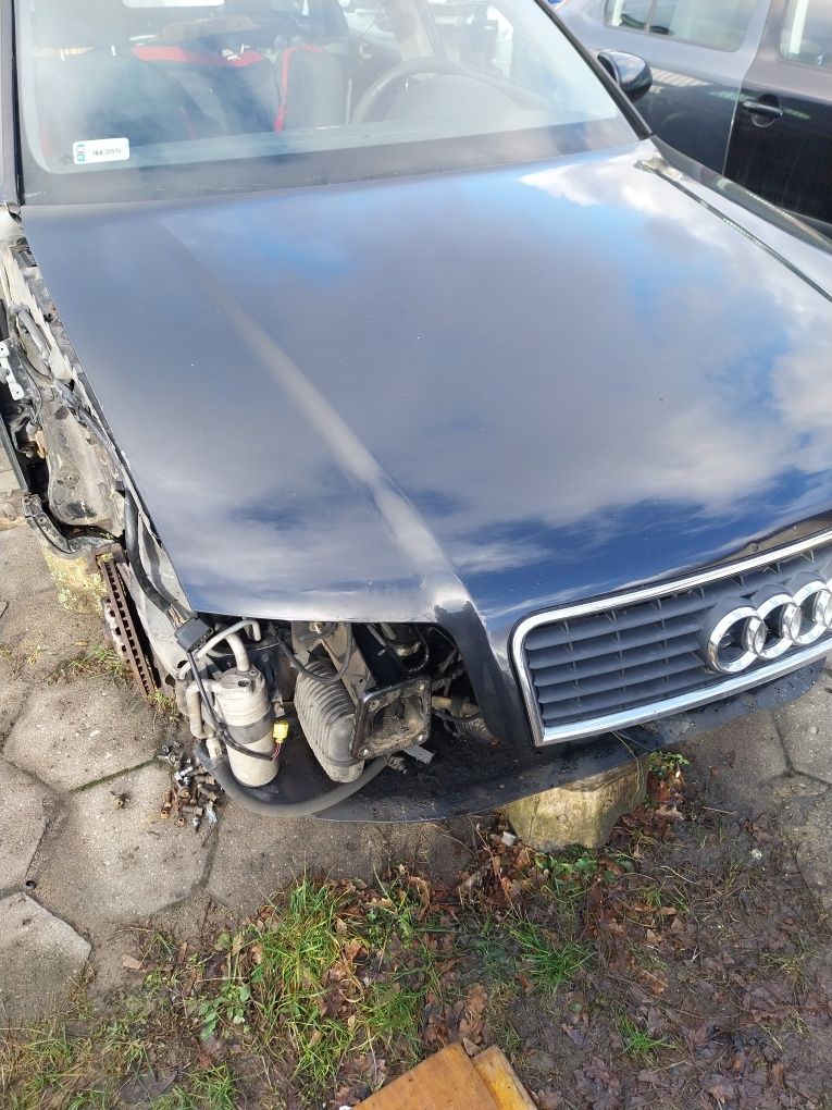 Maska Audi A4 B6 LZ9W