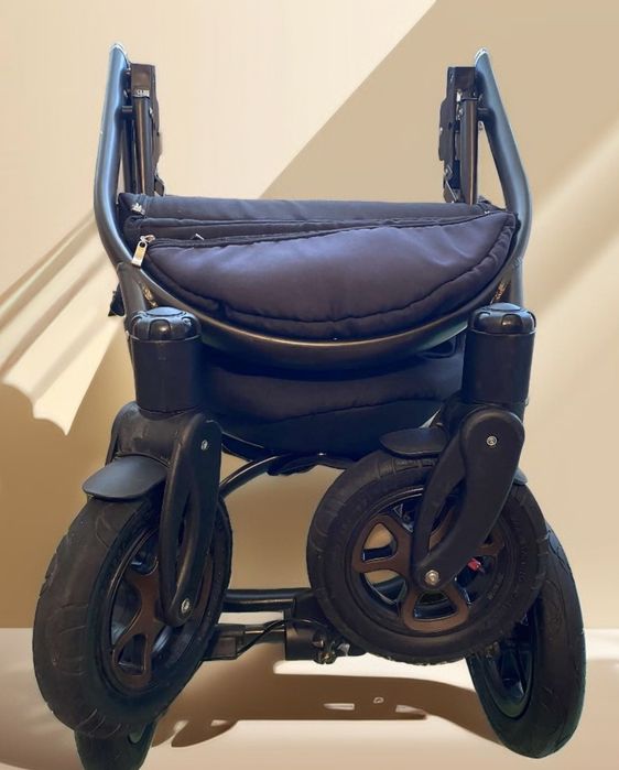 Tutek Grander Play детская коляска 2 в 1