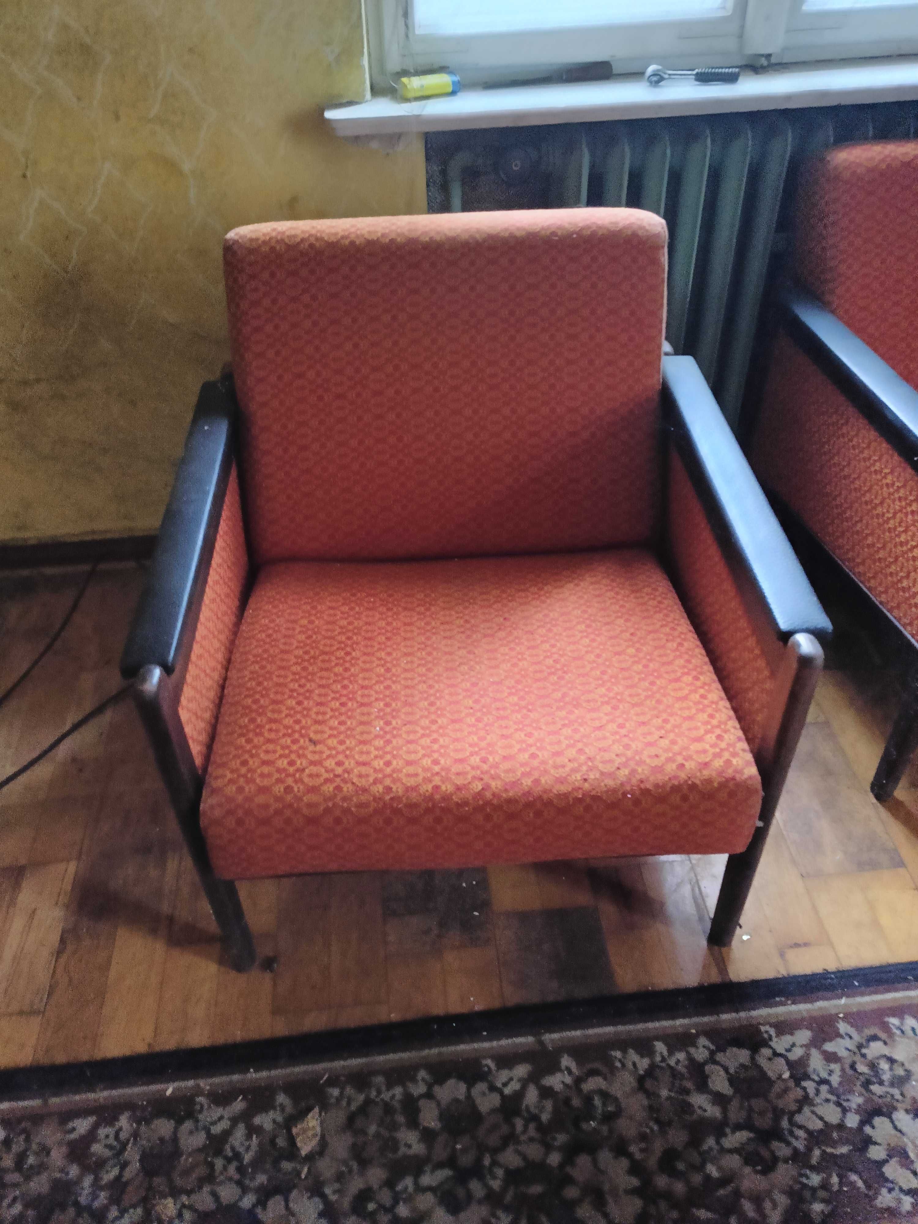 Fotele PRL Retro