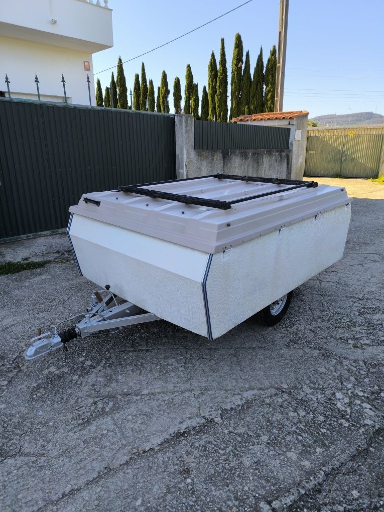 Atrelado tenda messager